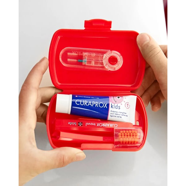 kit-de-viagem-kids-vermelho-6-12-anos-6.jpg